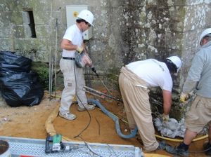 foam resin injection system / for masonry restoration