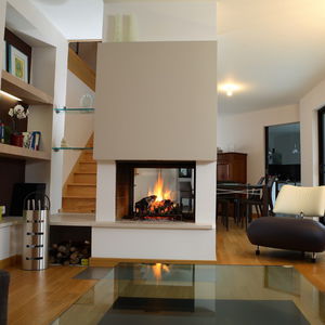 closed wood hearth / double-sided / central / metal