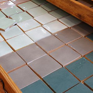 indoor tile / wall / floor / ceramic