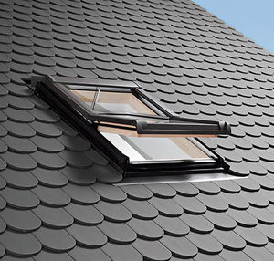 pivoting with central axis roof window / oak / PVC / double-glazed