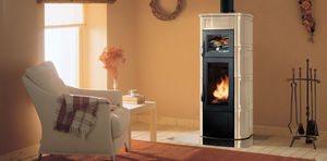 wood heating stove / traditional / earthenware / with oven