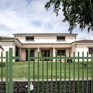 sliding gates / metal / with bars / home