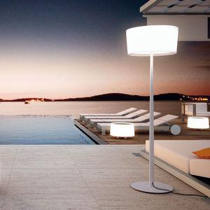 floor-standing lamp / contemporary / metal / polyethylene