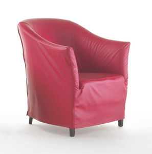 traditional armchair / fabric / leather / with removable cover
