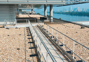 roof access grid for maintenance work