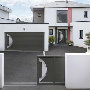 sliding gates / aluminum / brushed stainless steel / louvered