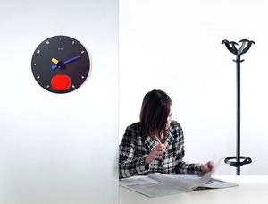 contemporary clocks / analog / wall-mounted / aluminum
