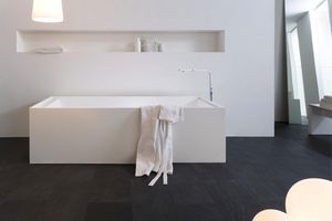 free-standing bathtub / Corian®