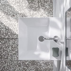 wall-mounted washbasin / rectangular / ceramic / contemporary