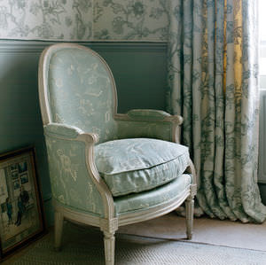 Gustavian style armchair / fabric / solid wood / painted wood
