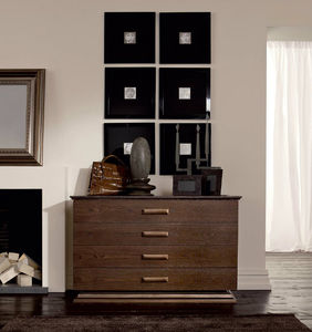 traditional chest of drawers / wooden / brown