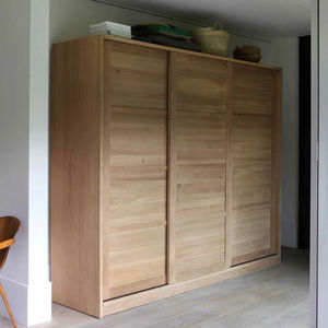 contemporary wardrobe / oak / sliding door