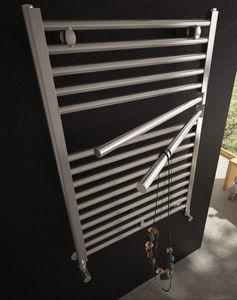 hot water towel radiator / aluminum / chrome / contemporary