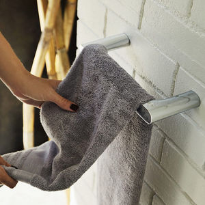 1-bar towel rack / wall-mounted / metal