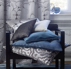 upholstery fabric / plain / linen / silk