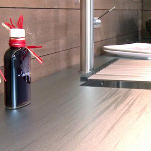 stainless steel countertop / kitchen