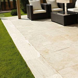 indoor tile / floor / travertine / matte
