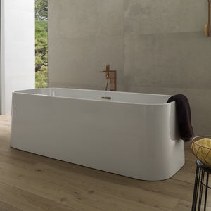 free-standing bathtub / PMMA