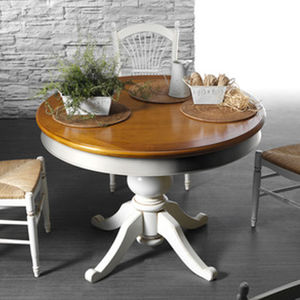traditional table / wooden / round