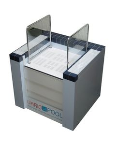 public pool lifting platform / outdoor