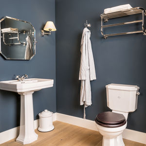 free-standing washbasin / rectangular / porcelain / traditional