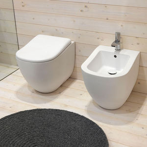 free-standing toilet / ceramic