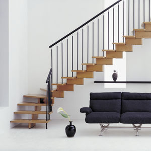 quarter-turn staircase / half-turn / wooden frame / metal frame