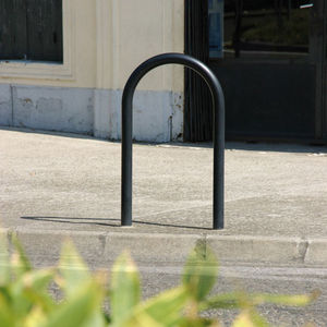 powder-coated steel bike rack / brushed stainless steel / for public spaces