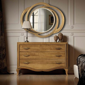 classic chest of drawers / wooden / lacquered wood / brown