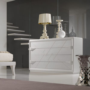 contemporary chest of drawers / wooden / lacquered wood / white