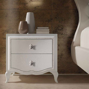 bedside table / traditional / lacquered wood / rectangular