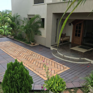 outdoor tile / floor / ceramic / clinker