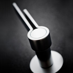 door handle / metal / contemporary / chrome