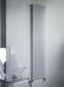 hot water radiator / steel / contemporary / horizontal