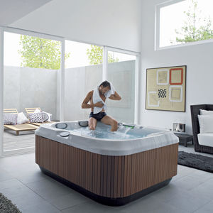 above-ground hot tub / rectangular / 3-seater / indoor