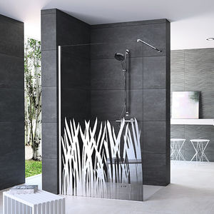 walk-in shower / glass / rectangular