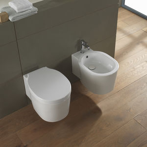 wall-hung bidet / ceramic