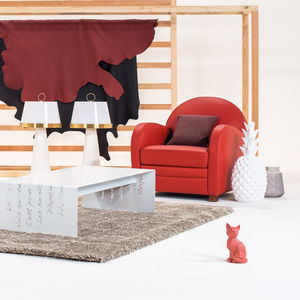 traditional armchair / fabric / leather / club