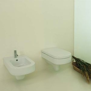 wall-hung toilet / ceramic