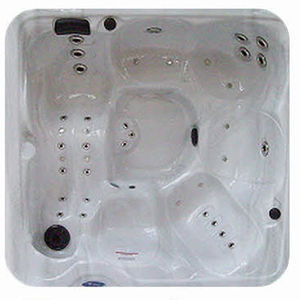 built-in hot tub / square / 7-person