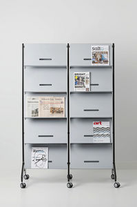 periodicals display rack / metal / on casters