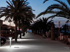 urban bollard light / contemporary / aluminum / LED
