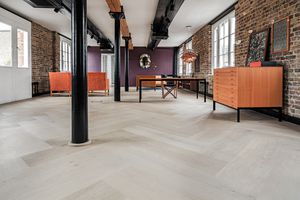 solid parquet flooring / nailed / oak / oiled