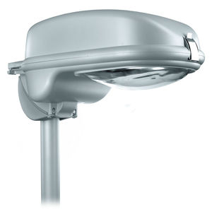 urban lamppost / contemporary / cast aluminum / HID