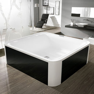 free-standing bathtub / square / acrylic / glass