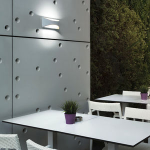 contemporary wall light / outdoor / aluminum / polycarbonate