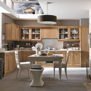 traditional kitchen / walnut / quartz / L-shaped