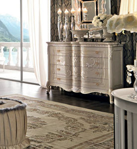 traditional chest of drawers / wooden / white