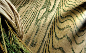 solid parquet floor / glued / brushed / varnished