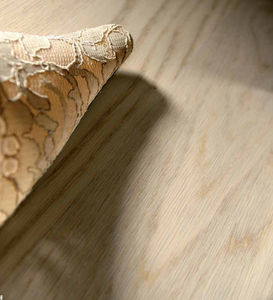 solid parquet floor / glued / oak / strip